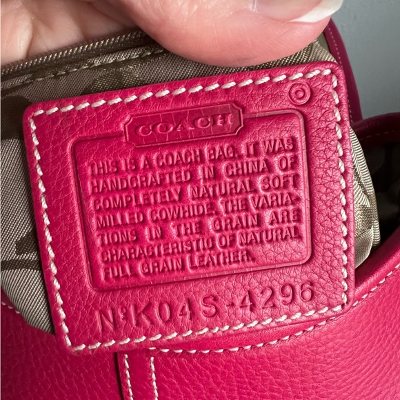 NWOT Pink Coach SoHo Pebble Leather Crossbody Silver Buckle - Picture 4 of 11